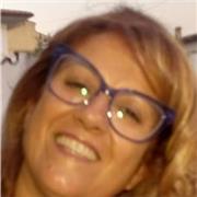 Insegnante impartisce ripetizioni agli alunni del licei